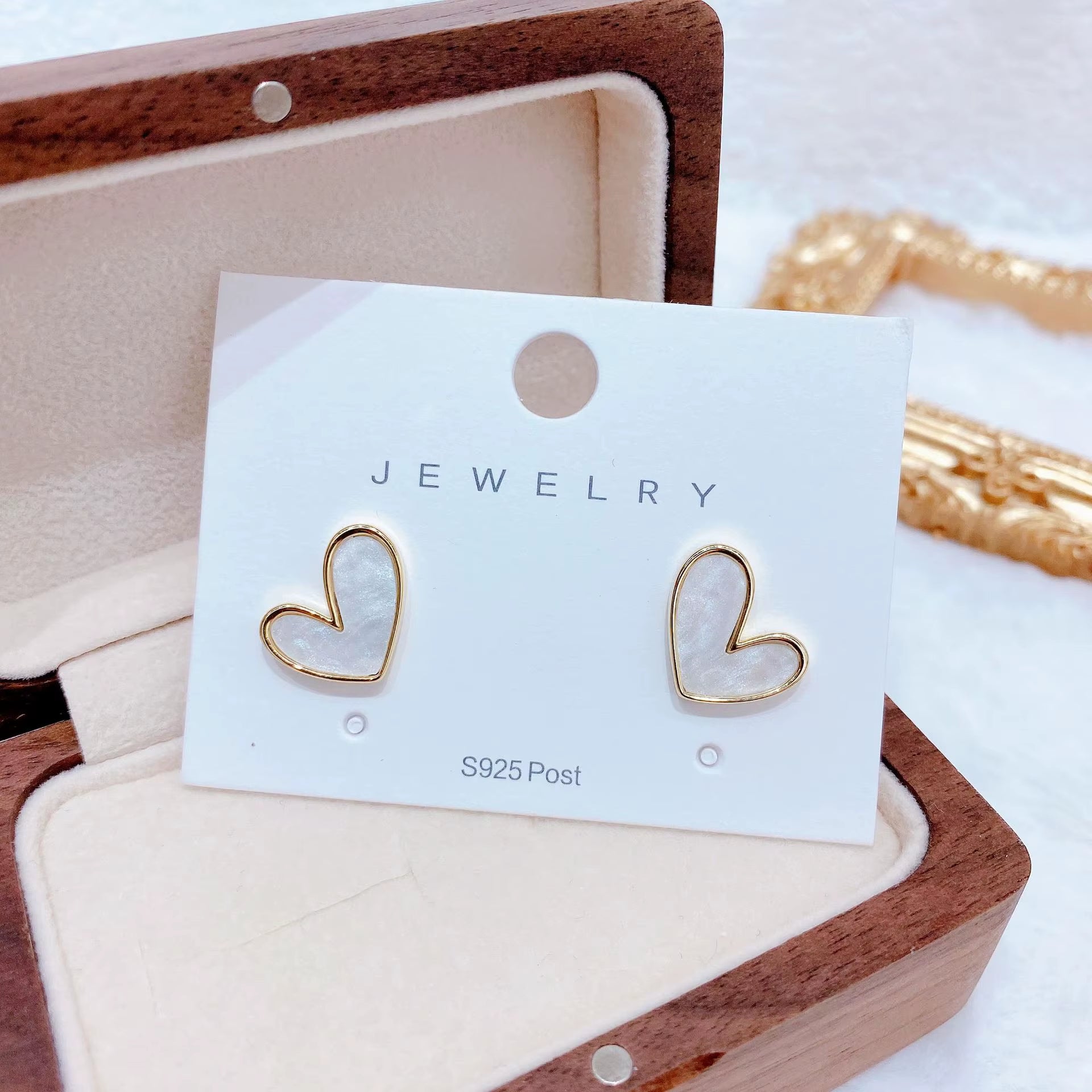 IFYOUOO Small Heart Earrings