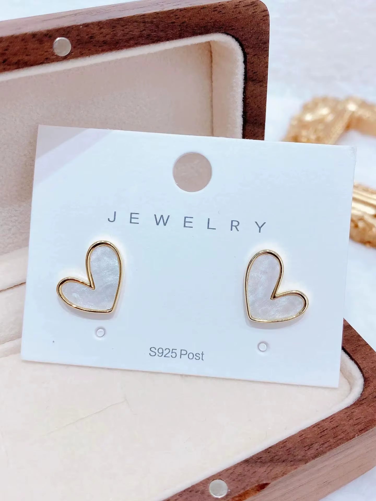 IFYOUOO Small Heart Earrings